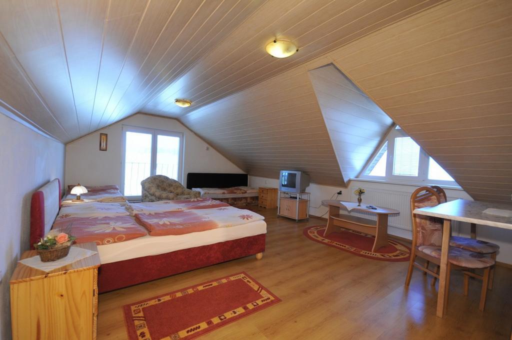 Penzion Dreveník Hotel Spišské Podhradie Buitenkant foto
