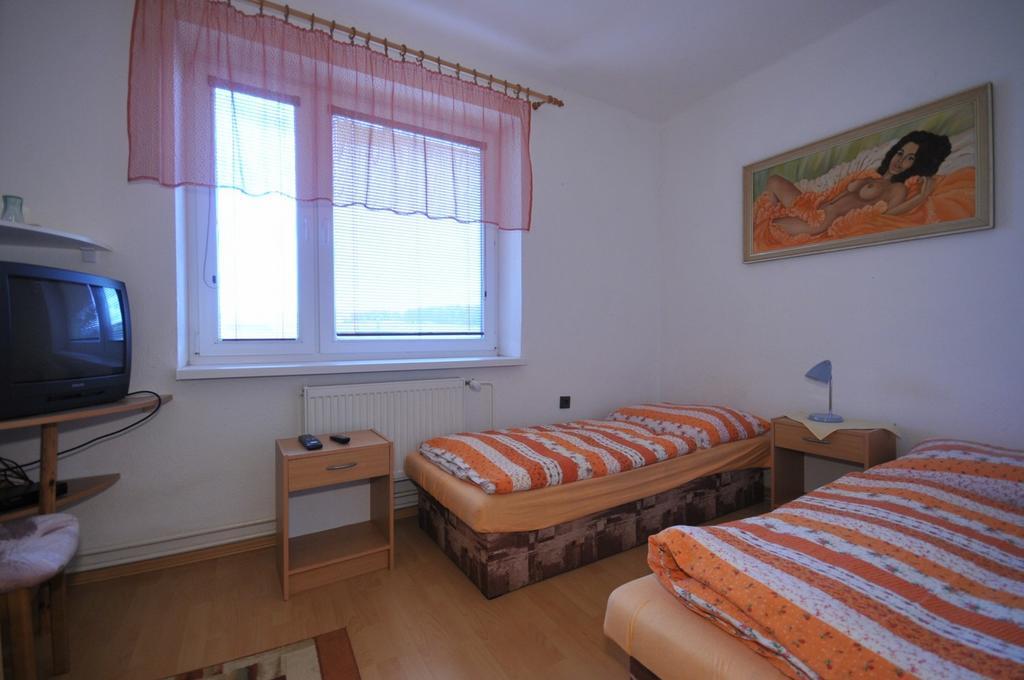Penzion Dreveník Hotel Spišské Podhradie Buitenkant foto