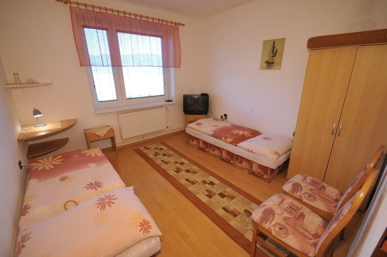 Penzion Dreveník Hotel Spišské Podhradie Buitenkant foto